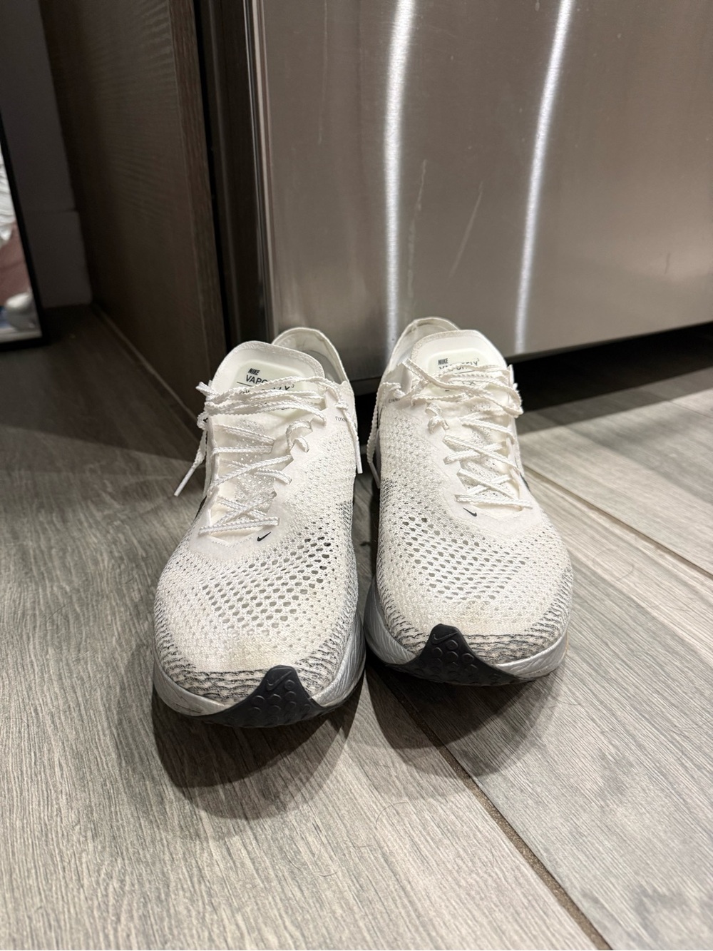 NIKE
ZoomX Vaporfly Next% 3 "White Particle Grey" sneakers